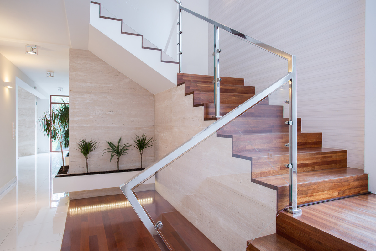 How To Choose The Best Floor For Your Wood Staircases Arlington Heights?